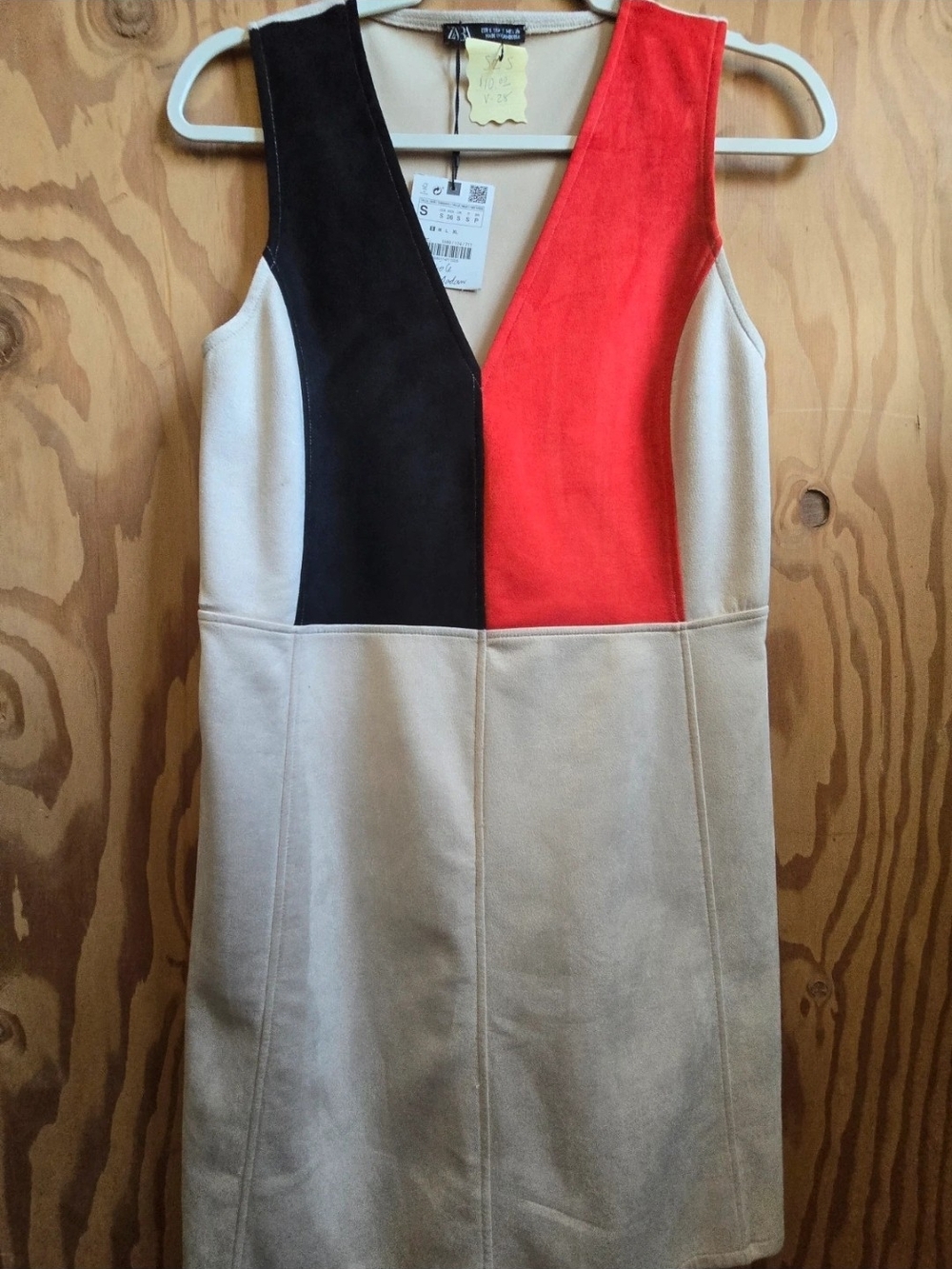Zaba Sleeveless Colorblock Mini Dress in Beige, Black & Red